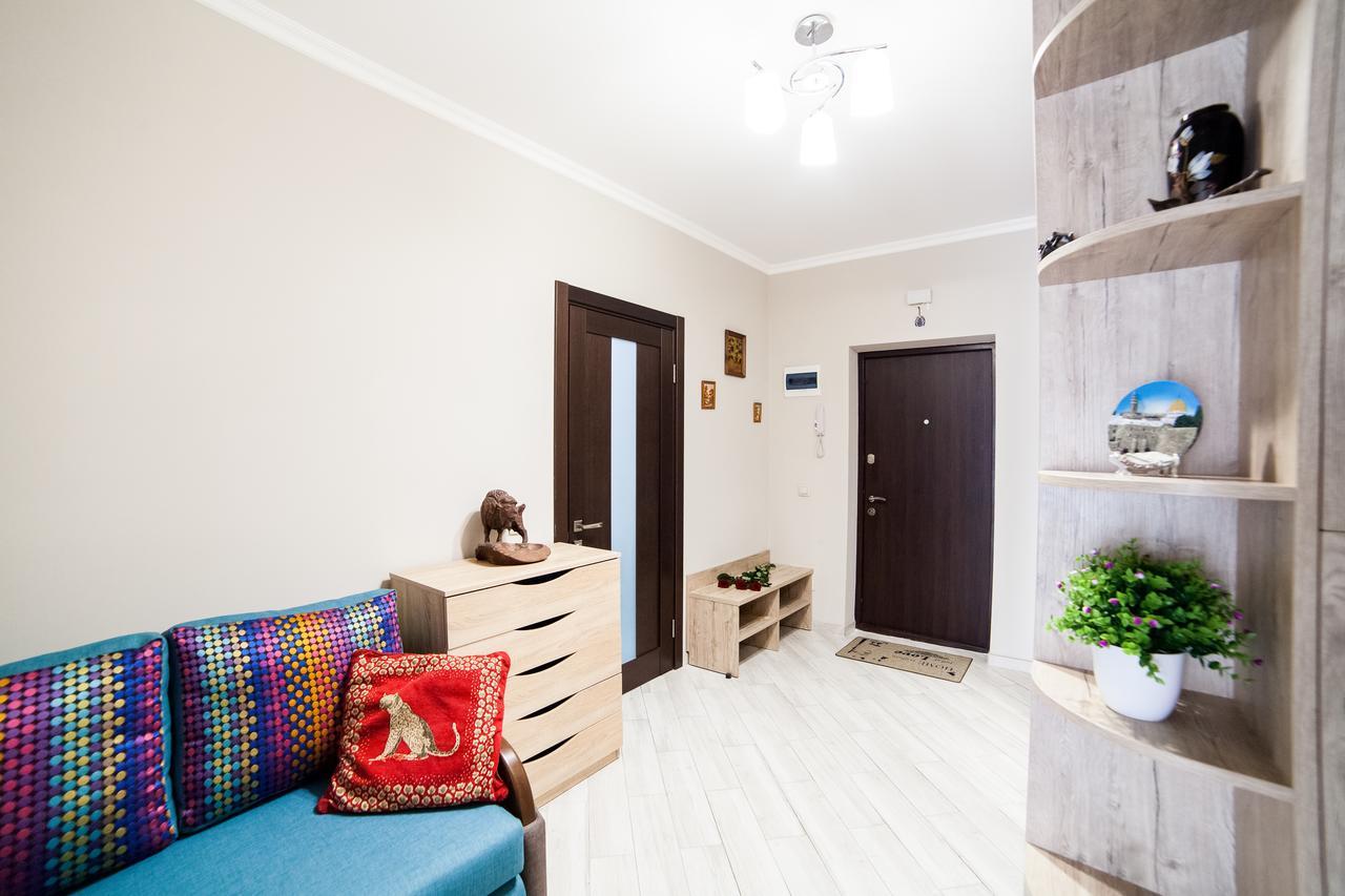 Lviv Land Apartamento Exterior foto